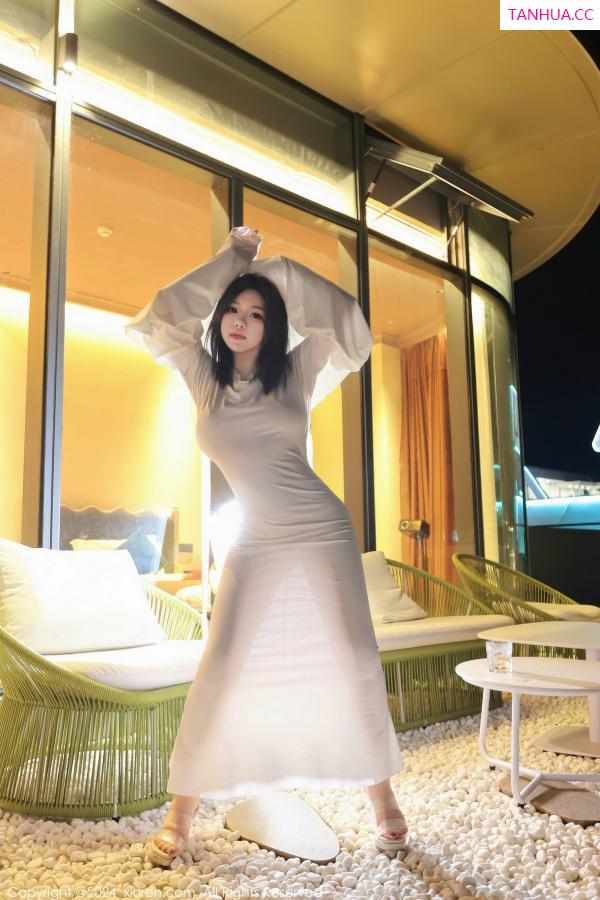   [XiuRen]高清写真图 2024.10.31 No.9376 小薯条nienie 丝袜美腿第60张图片